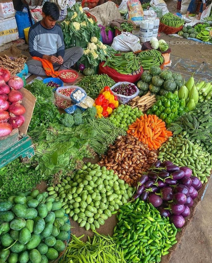 The kitchen shines again as vegetable prices fall