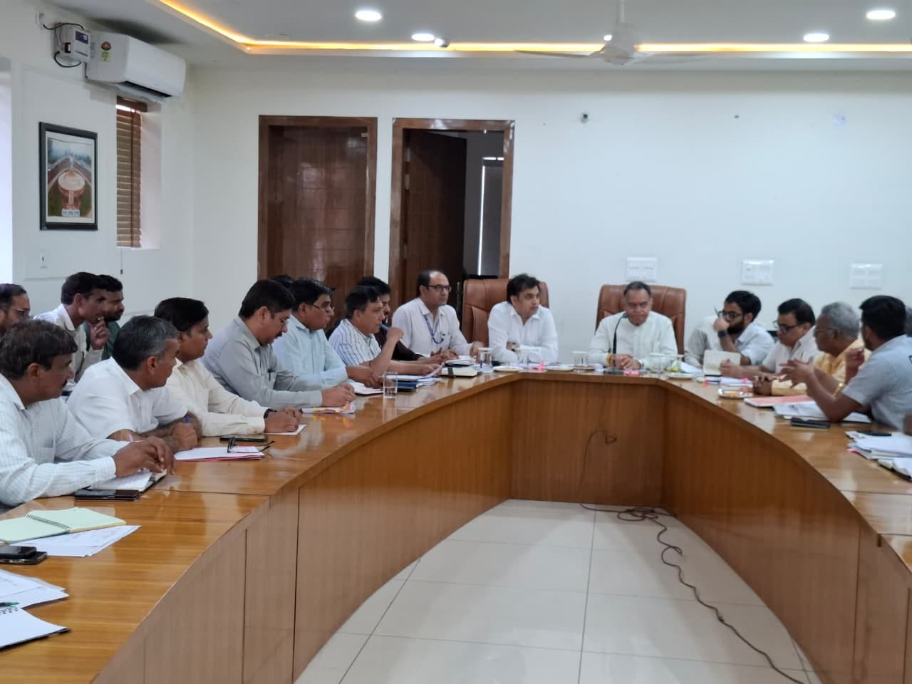 Two months' grace... yet if the city floods, officers will be judged for negligence; MLA Vinod Bhayana has given instructions to improve the water drainage system