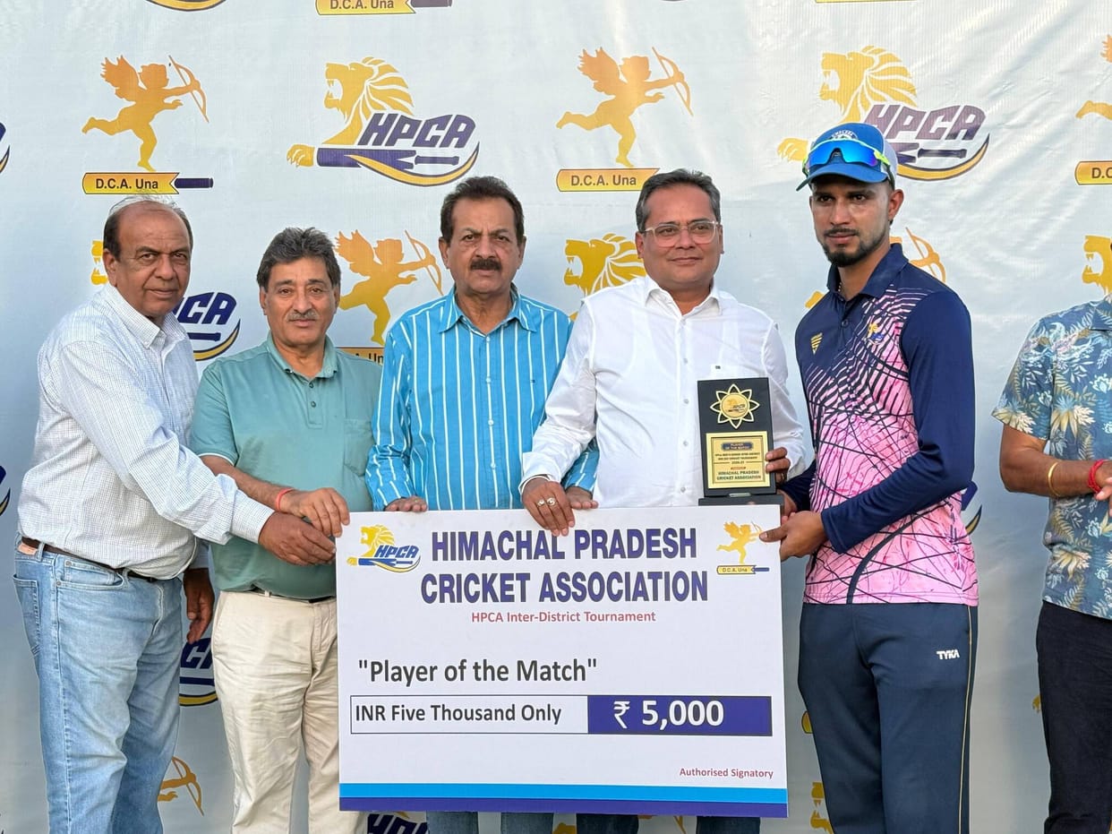 Hamirpur team won the title of ODI tournament