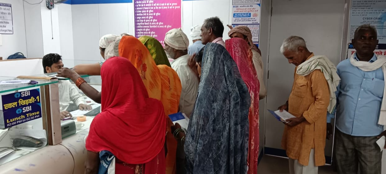 No cash available at banks; ATMs are also empty