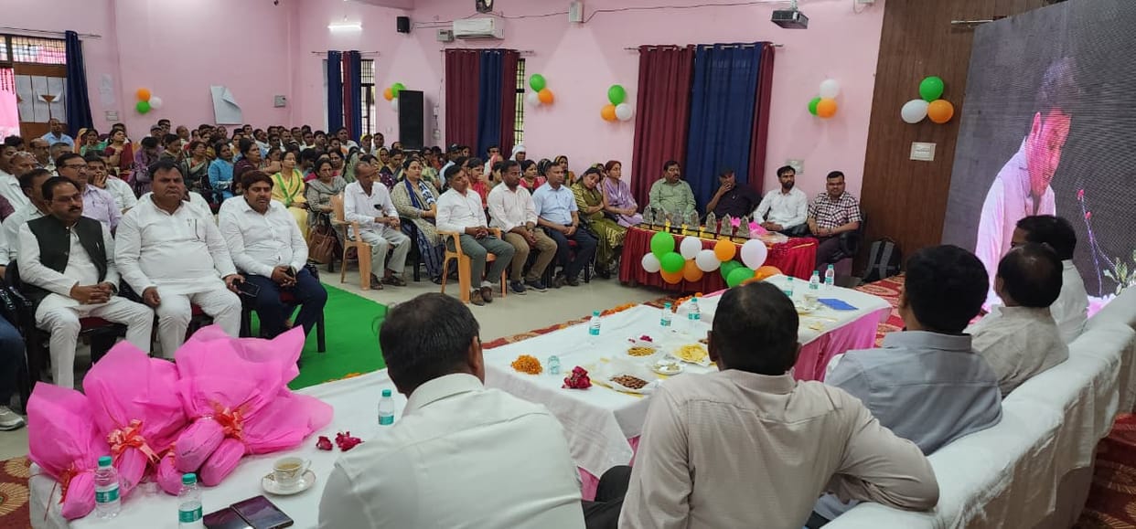 Joy at the Shiksha Mitra Samman ceremony, faces lit up with joy at the increased honorarium