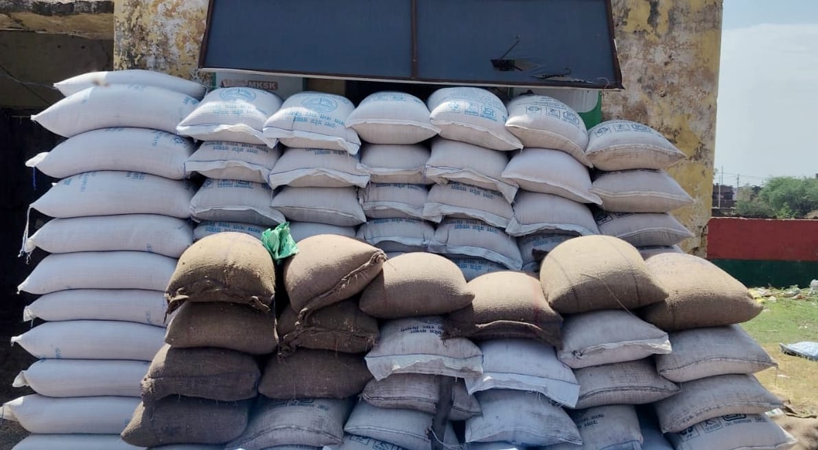 1,500 Quintals of Government Wheat Soaked Under the Open Sky