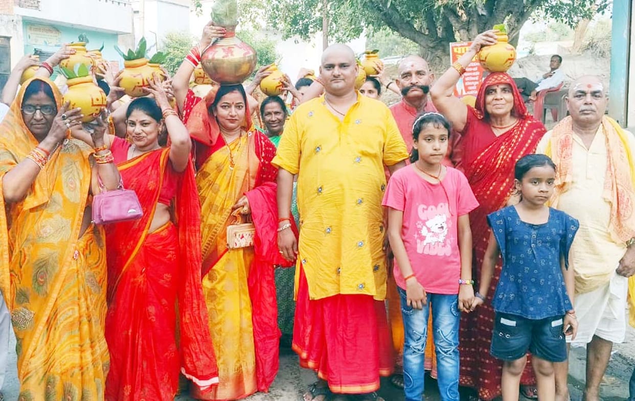 The Shatachandi Mahayajna Commences with a Kalash Yatra