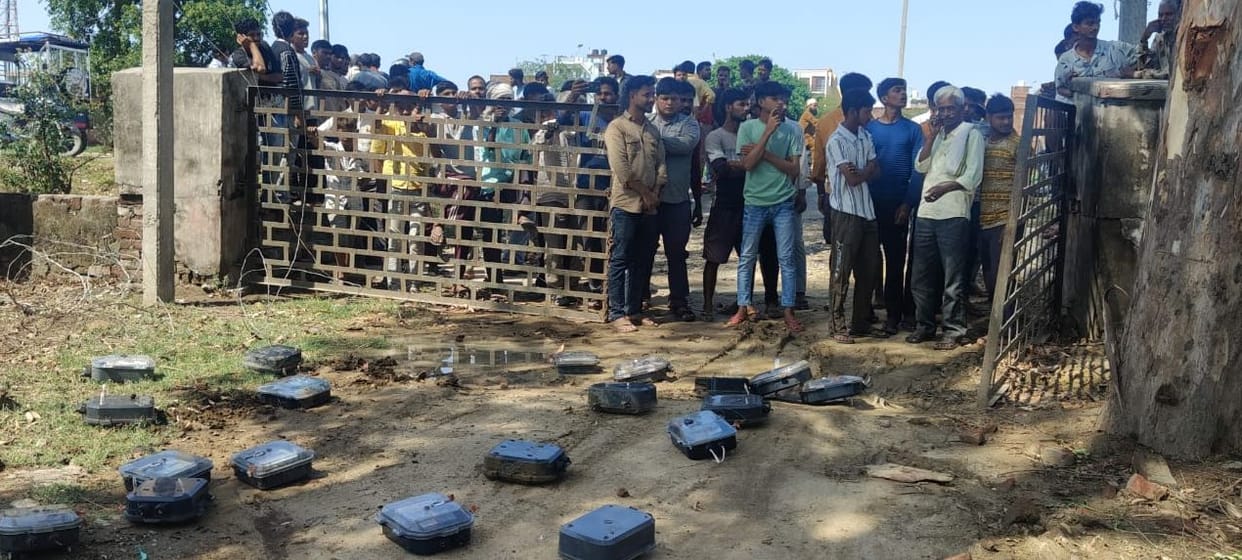 Villagers Uproot Smart Meters and Throw Them into Substation