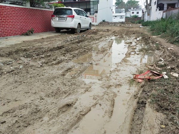 City in Chaos Due to Sewer Excavation; Colonies Turn into Swamplands During Rains