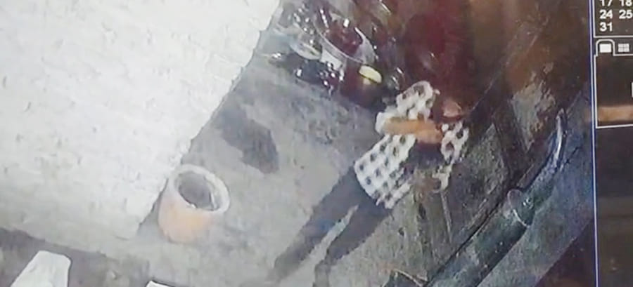 A thief broke into the Samrat Hotel, the incident was caught on camera