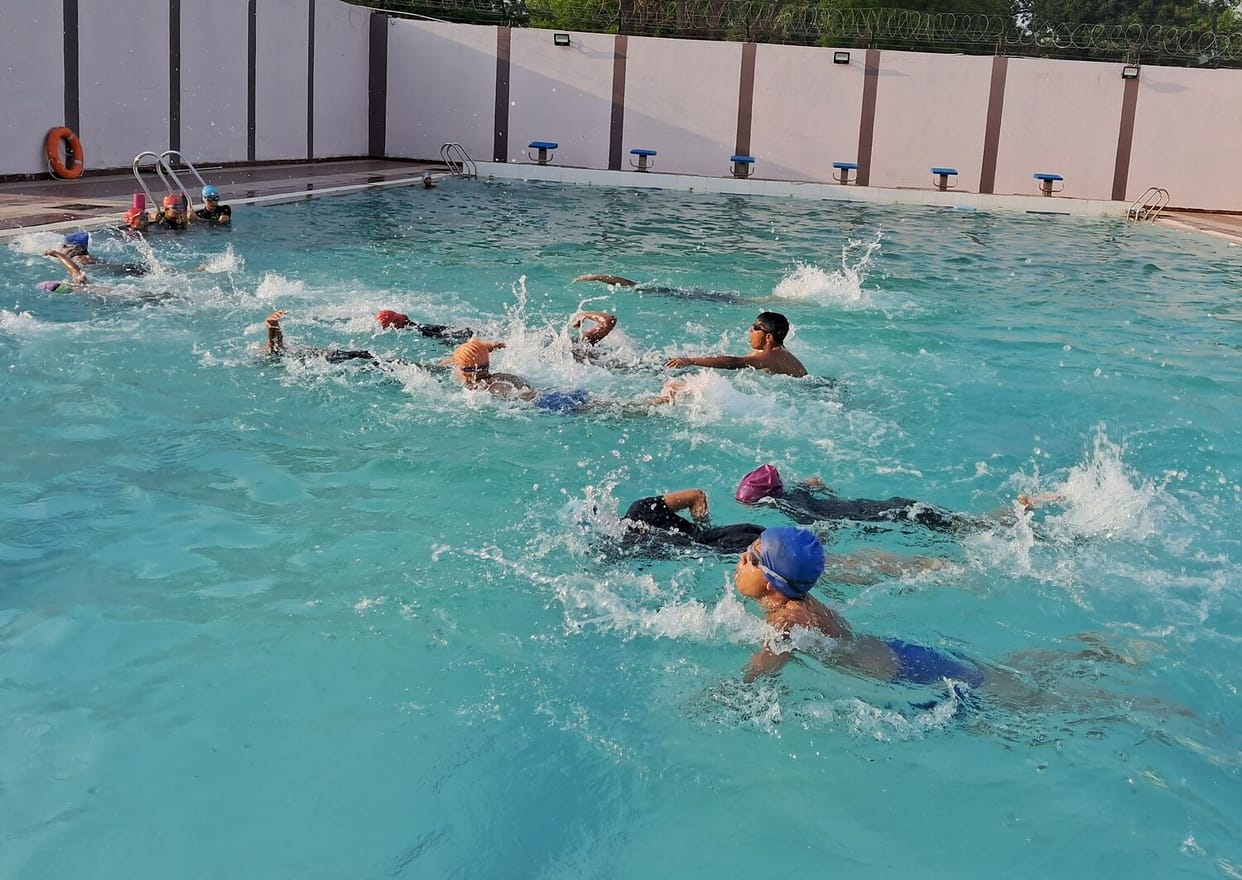 Number of Swimming Enthusiasts at Stadium Rises; Preparations Underway to Add Shifts