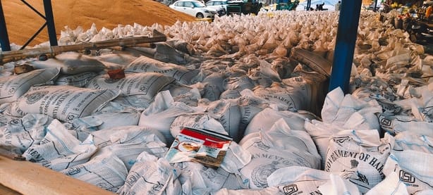 8 lakh bags are lying in the market due to lack of lifting
