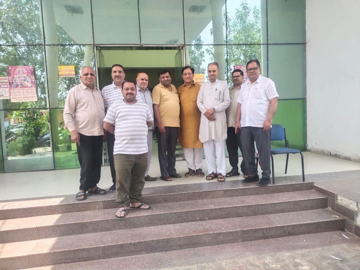 Traders met the SE of the Electricity Corporation