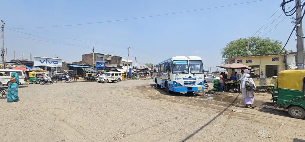 Even After Two Decades, Bus Stand at Badkali Chowk Remains Incomplete