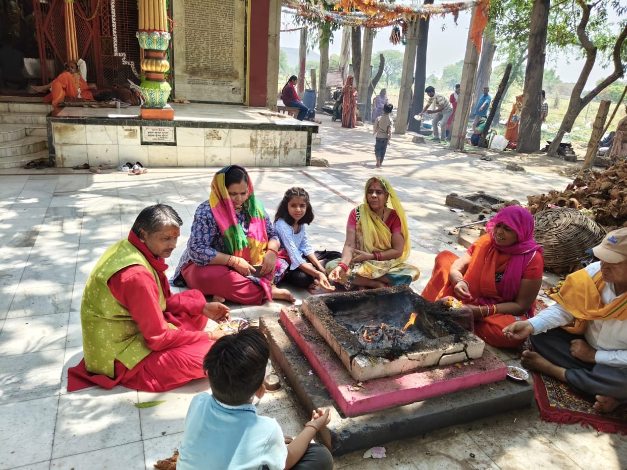 Faith overflows in Hanuman temples, Bajrangi is praised