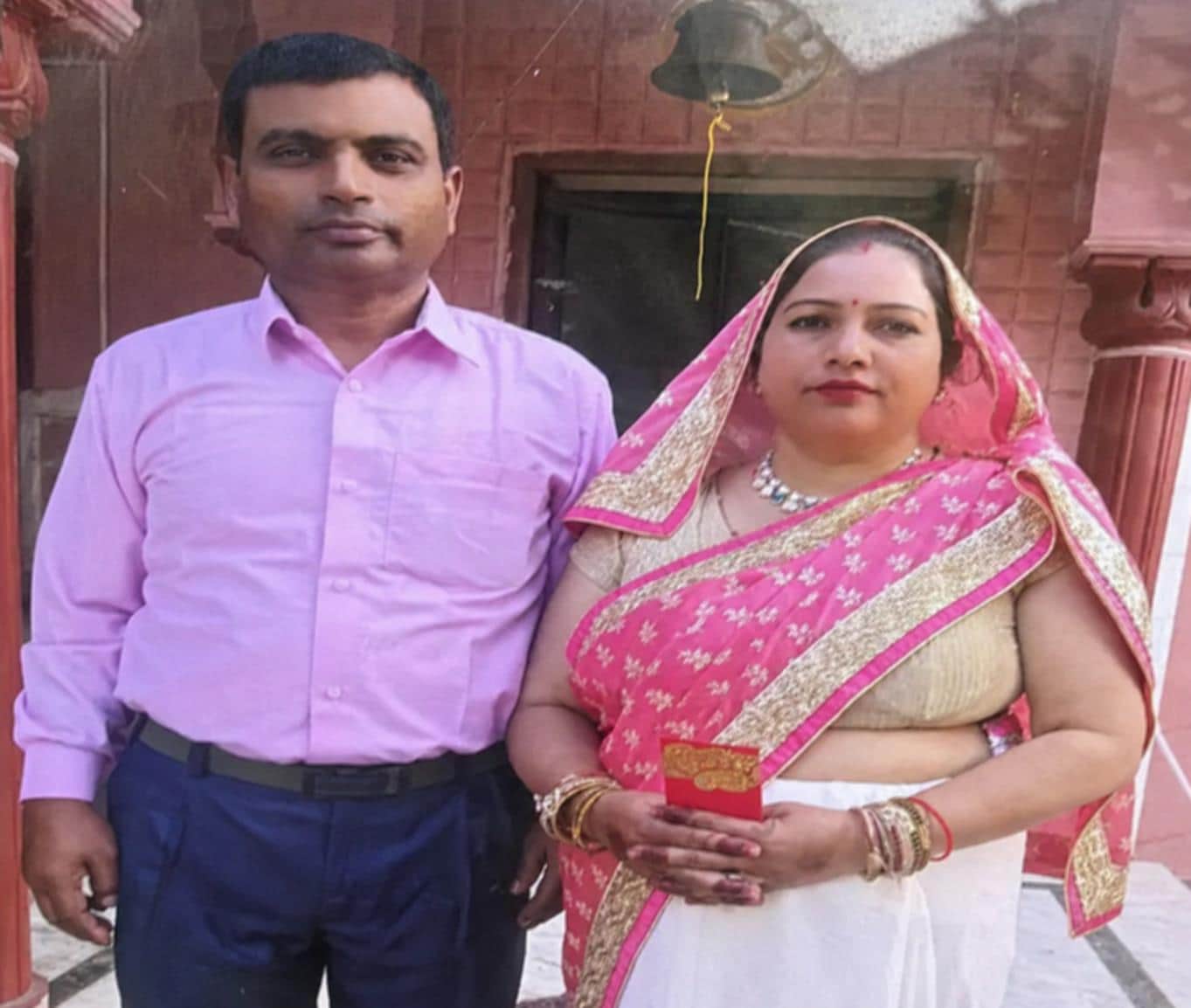 हादसे में जान गंवाने वाले दंपति सुंदर लाल और नीलम का फाइल फोटो।