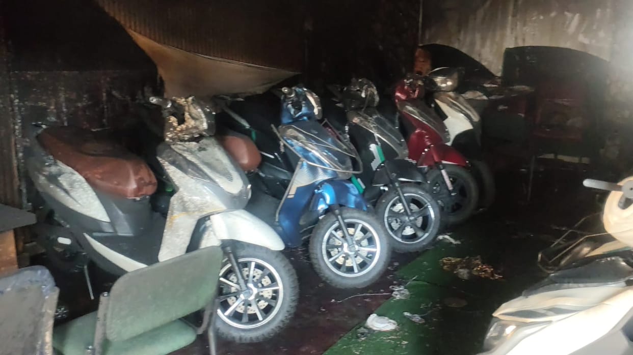 A massive fire engulfed a three-story e-bike showroom at the Brass Mill intersection in Vidisha