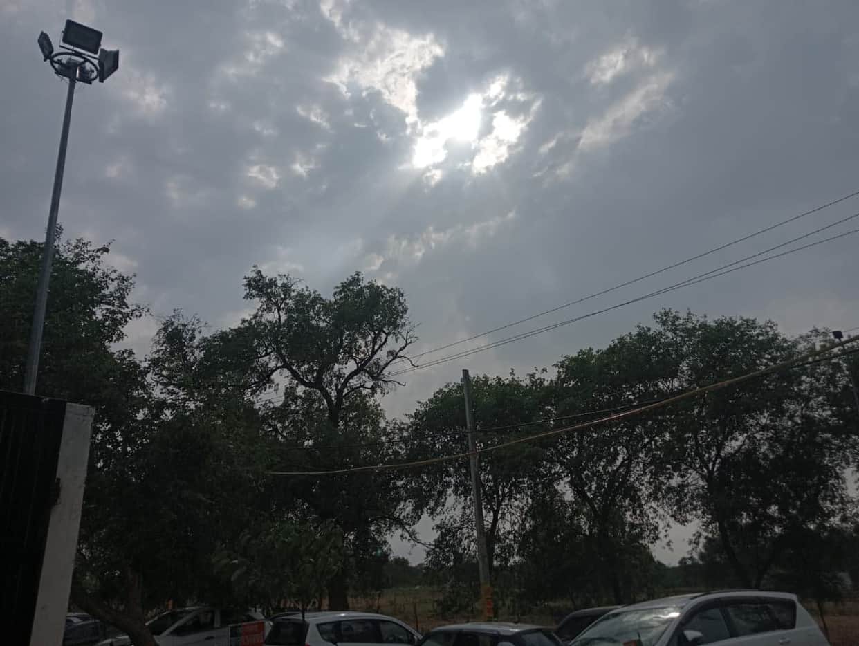 Rain accompanied by thunder and lightning brings relief from the heat