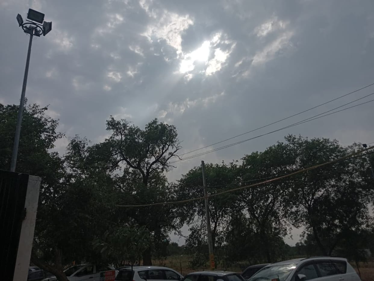 Rain accompanied by thunder and lightning brings relief from the heat