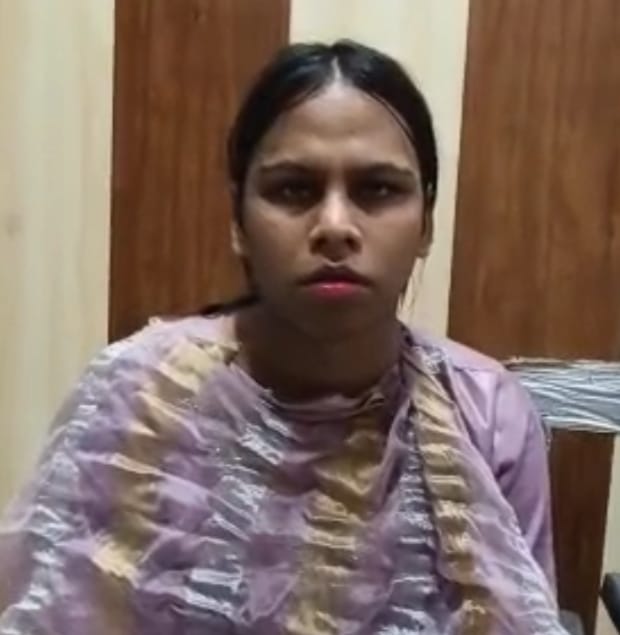 Transgenders rob women, arrested