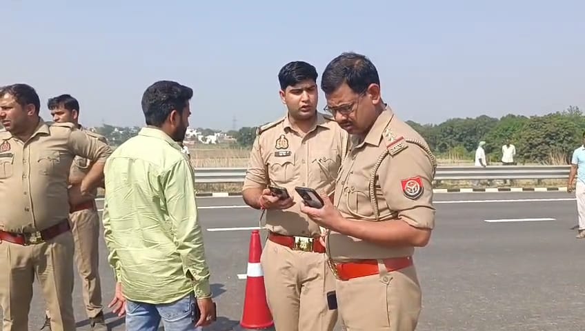 Bike collides with cow on highway, youth dies, two injured