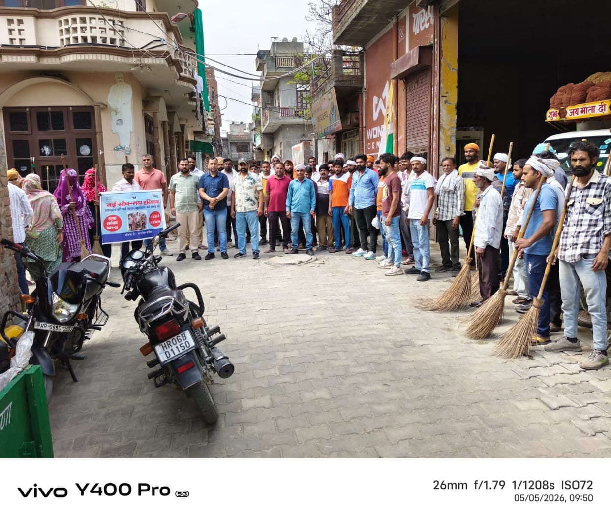 355 tonnes of garbage was removed on the first day of the cleanliness drive.