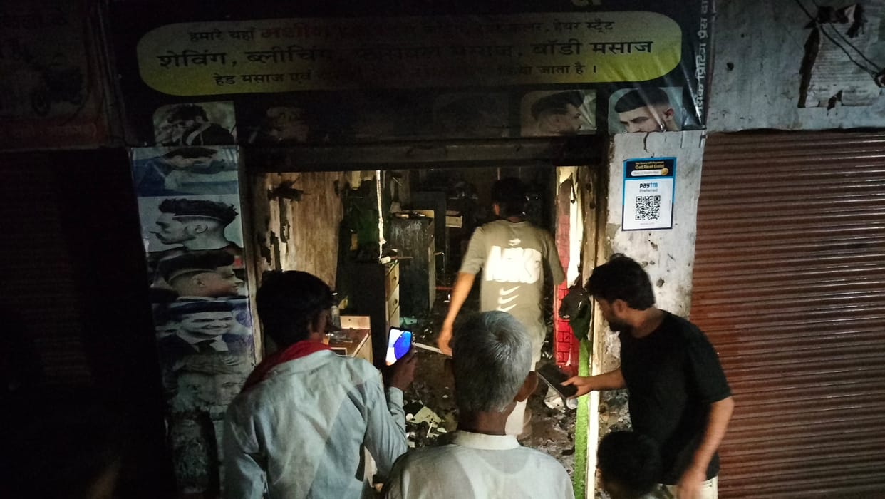 Fire destroys hair salon, destroys goods worth thousands