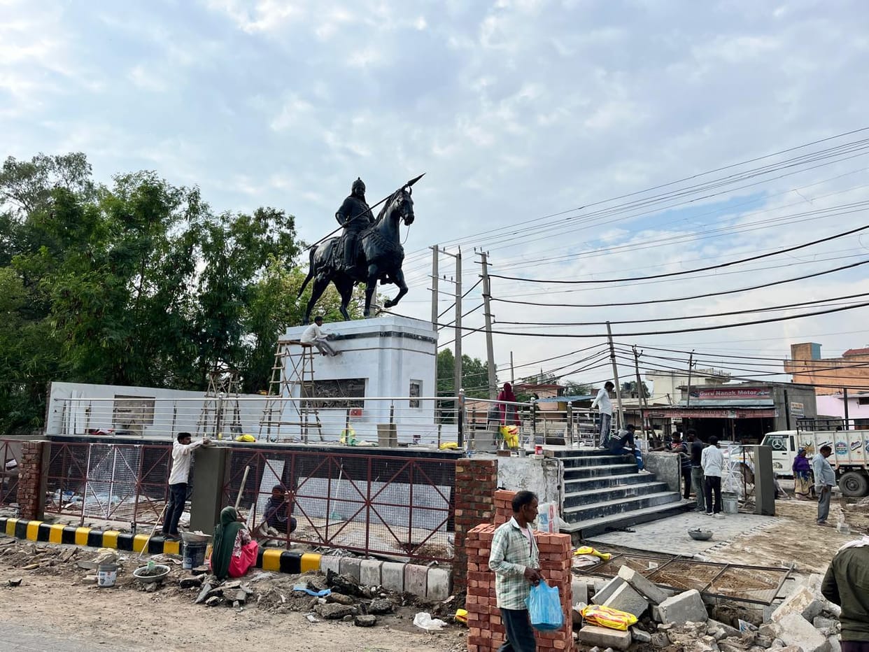 Beautification work of Maharana Pratap Chowk continues