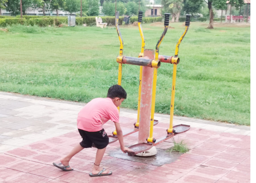 People complained to SDM about the chaos prevailing in the town park