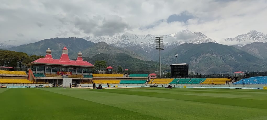 The craze to watch Kohli bat in Dharamsala, match on 17th, 50% advance booking in hotels
