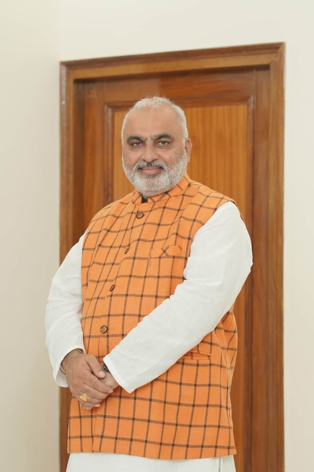  विधायक जगमोहन आनंद।