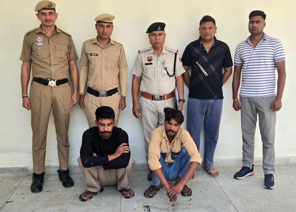 Two Smugglers Arrested with Heroin