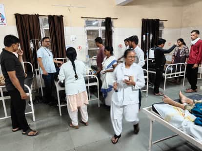 Chhindwara News: 33 Fall Ill Due to Food Poisoning After Wedding Feast, Chaos Erupts at Hospital Late Night