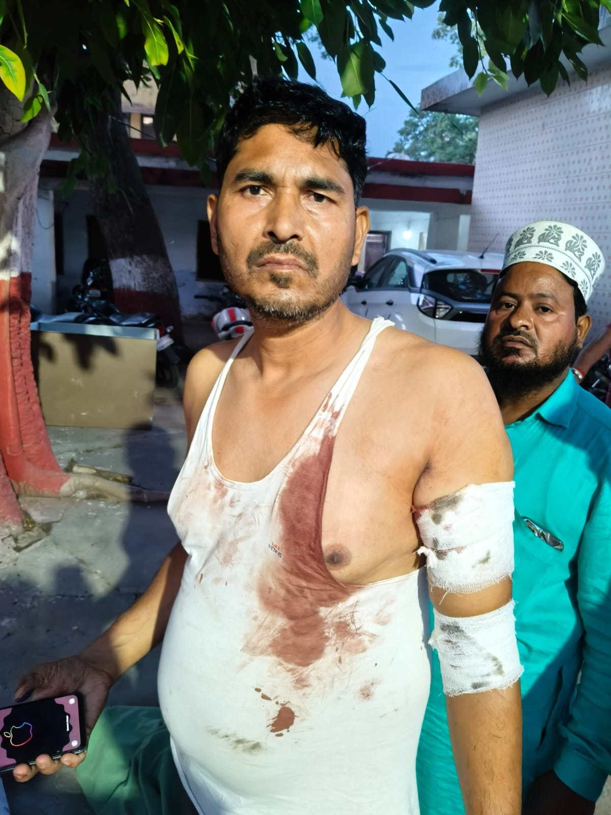 A grocery merchant was injured by a knife attack near the CO's office.