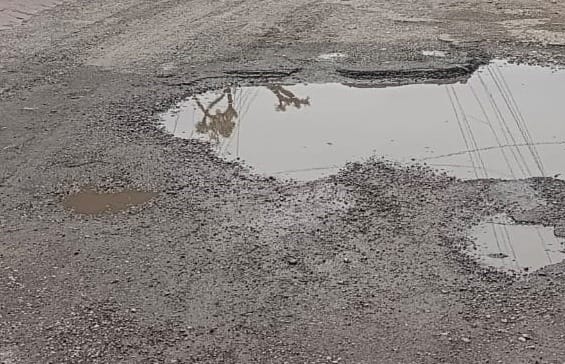 The poor condition of the Kaithal-Patiala State Highway has increased the trouble