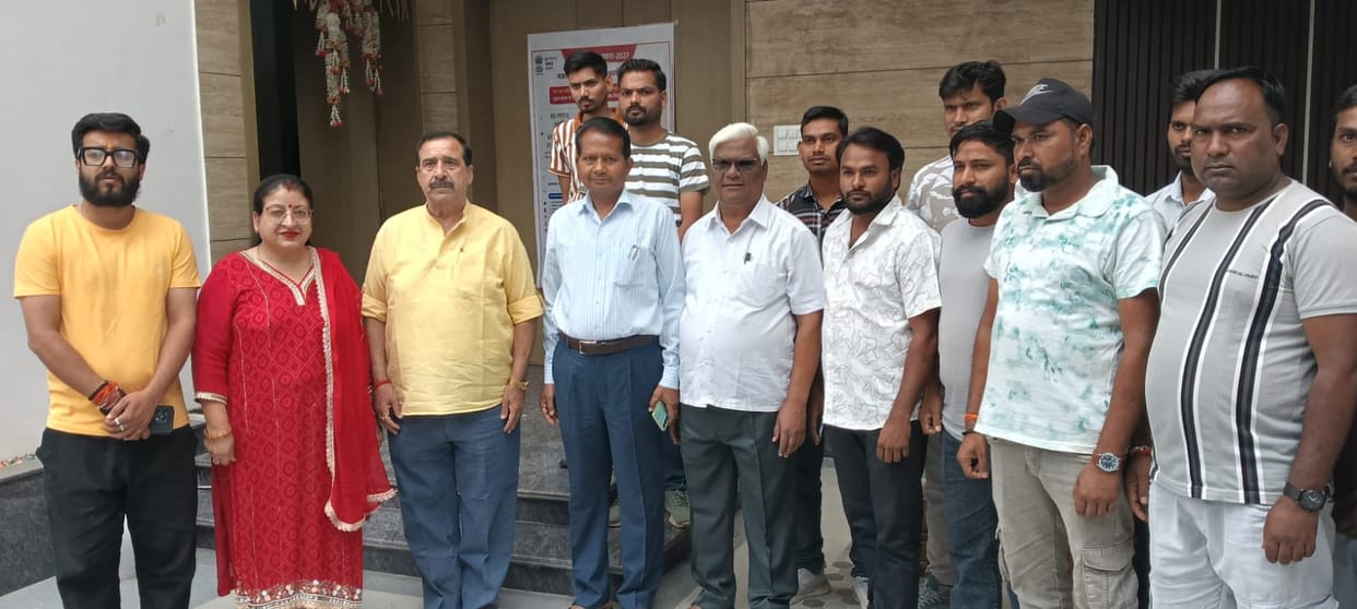 On the first day of self-enumeration, 2798 people registered