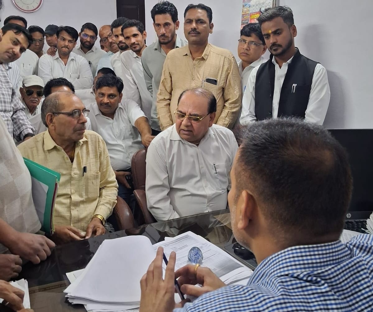 Even after months, the files of mutation are gathering dust in the tehsil, anger among the lawyers