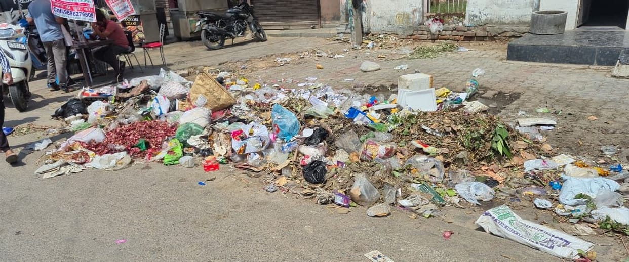 The strike by sanitation workers could spoil the calculations of the Swachh Survey.