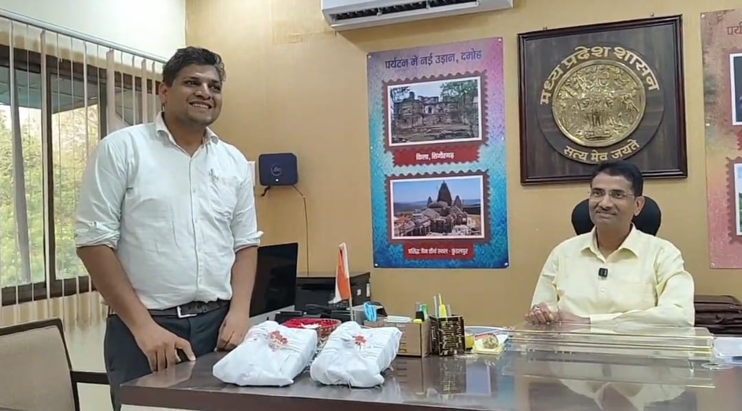 दमोह कलेक्ट्रेट से गोपनीय जानकारी हो रही थी लीक: कर्मचारियों पर गिरी गाज, कलेक्टर ने रंगेहाथ पक