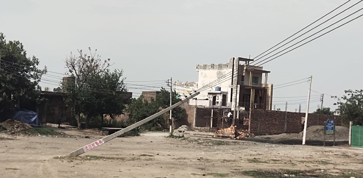 Electricity pole collapses in storm, children playing cricket survive