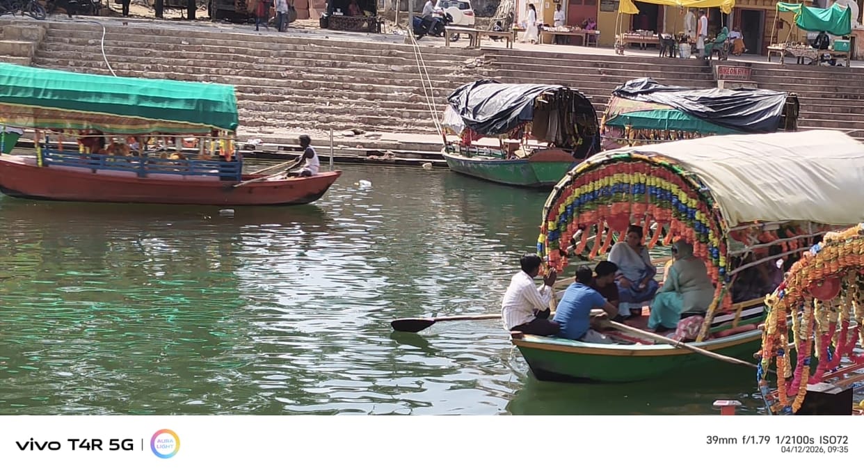 Boats plying in Mandakini without life jackets