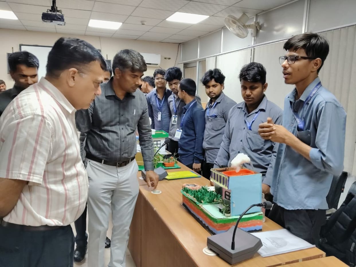 Students Presented Technical Projects