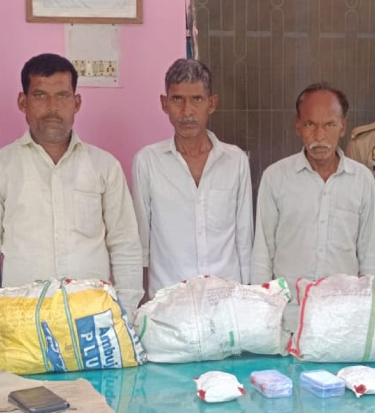 Ganja smuggling gang busted