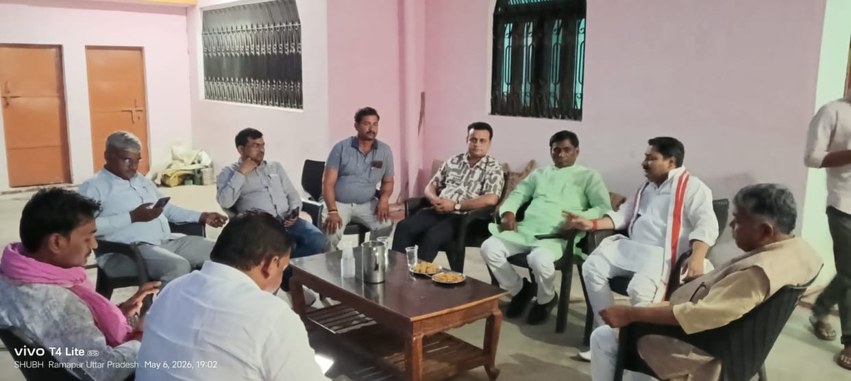 MLA Dr. Vachaspati reached the house of the farmer affected by the fire
