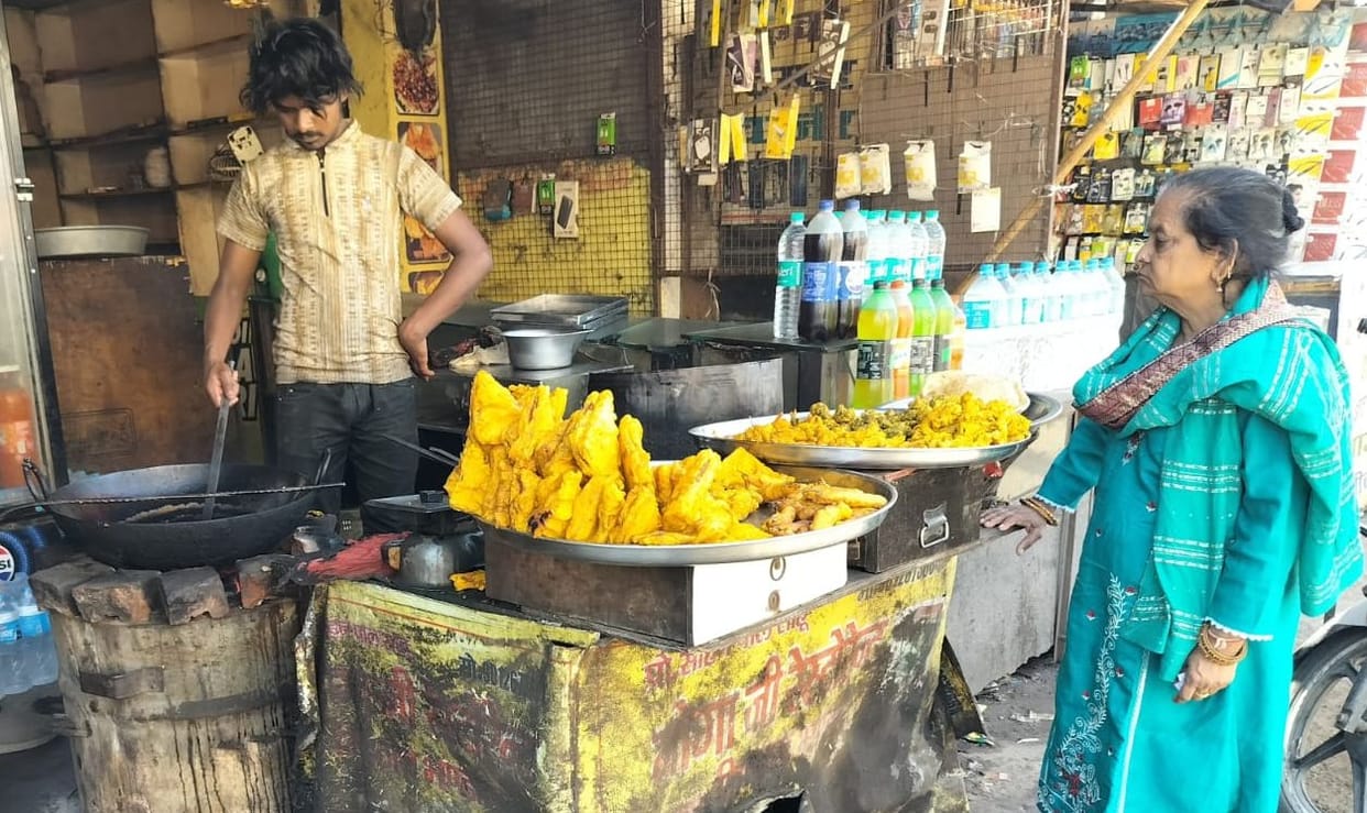 Due to the rising cost of commercial gas cylinders, samosas have shrunk in size in some places, while prices have increased in others.