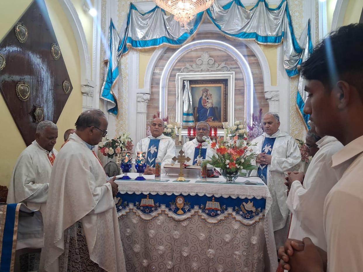 Mother Mary's foot march reached Sardhana, special prayers were held