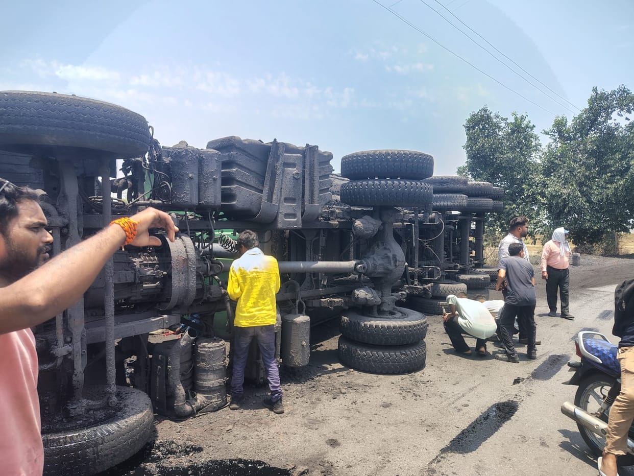 Brother and Sister Die After Speeding Trailer Overturns in Janjgir-Champa