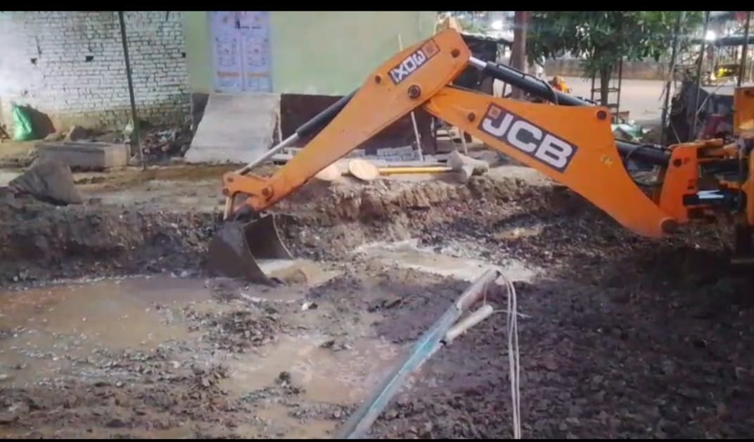 PNG pipeline damaged at Bamba intersection, supply to 2400 houses stopped
