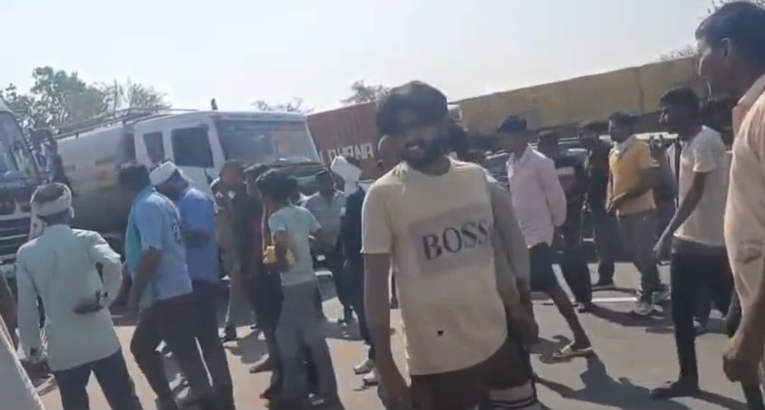 Woman Killed After Being Hit by Trailer While Crossing NH-48 Near Bhabru Flyover in Kotputli-Behror