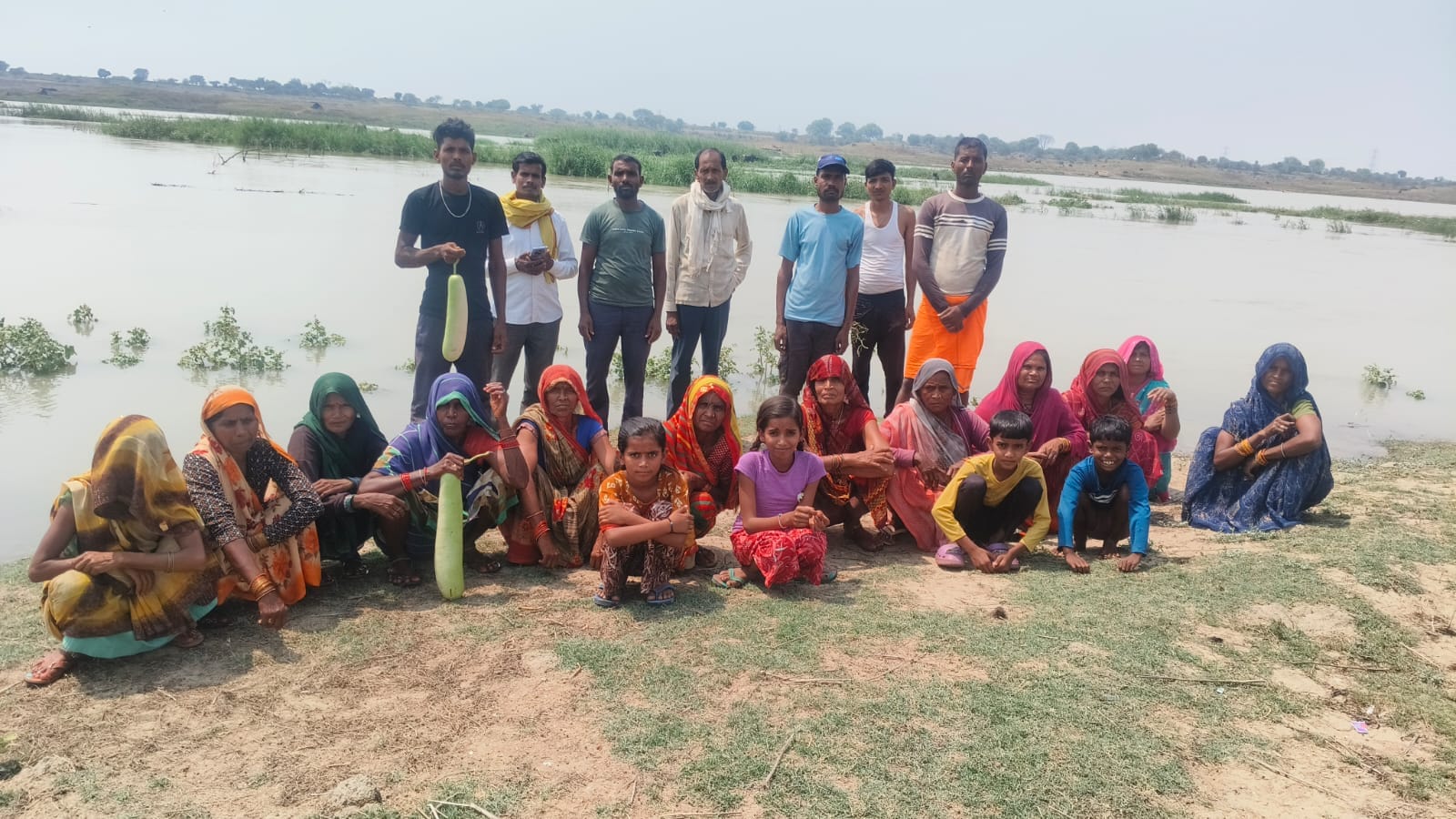 Betwa River's Water Level Rises By One Meter, Vegetable Crops Submerged ...