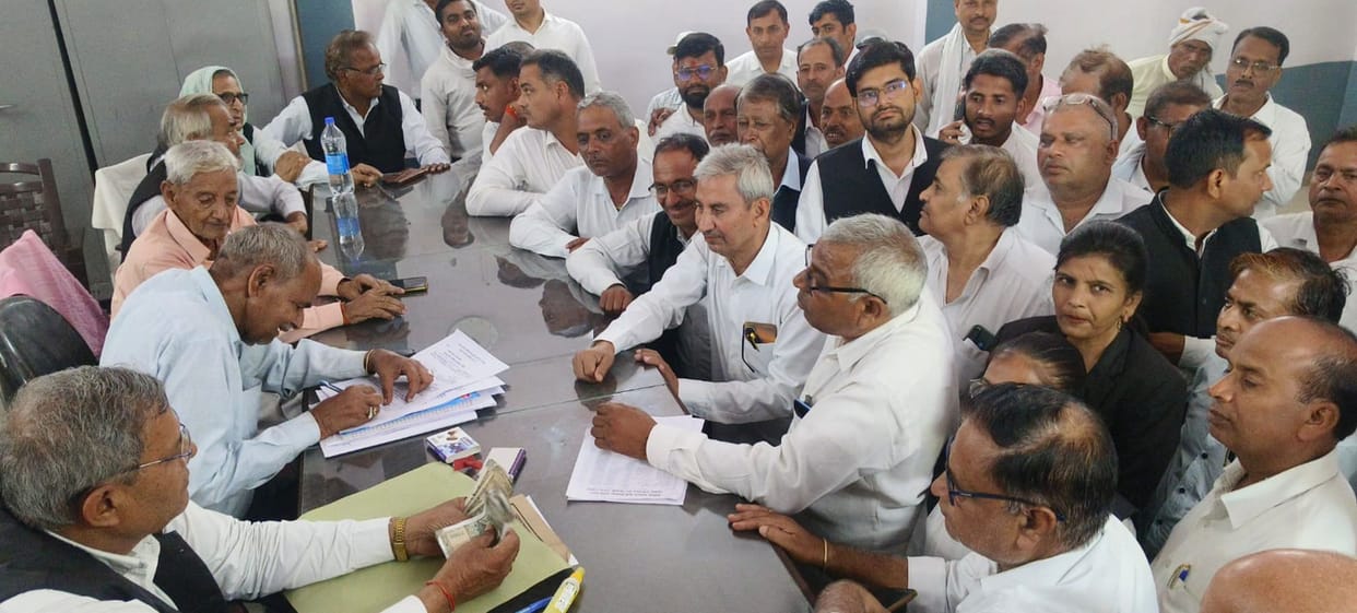 Three-cornered contest for the post of president, voting on May 26