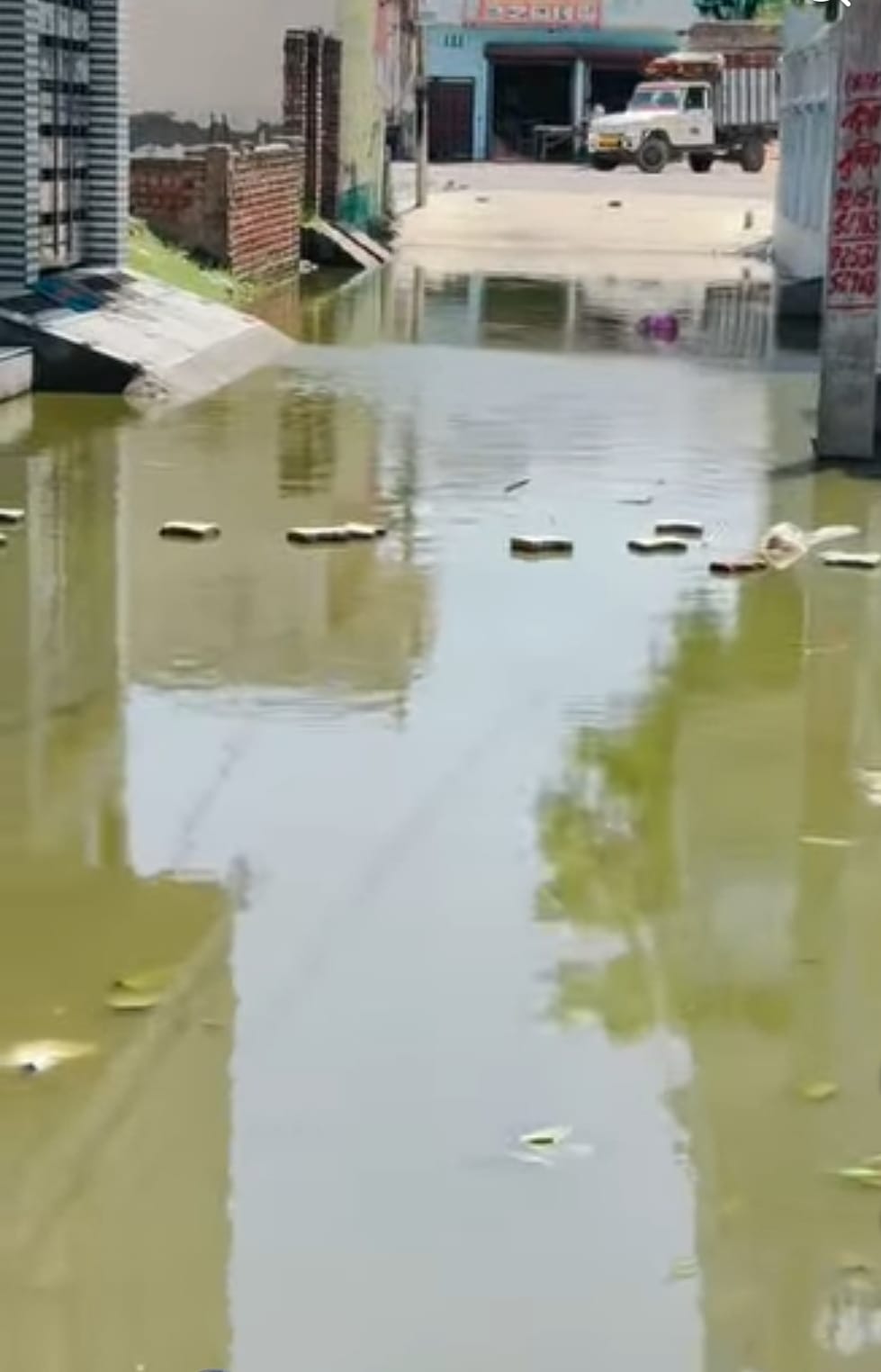 Wardnama 22: Sewer overflow in Indian Colony and incomplete work of laying sewer line in Pragati Nagar