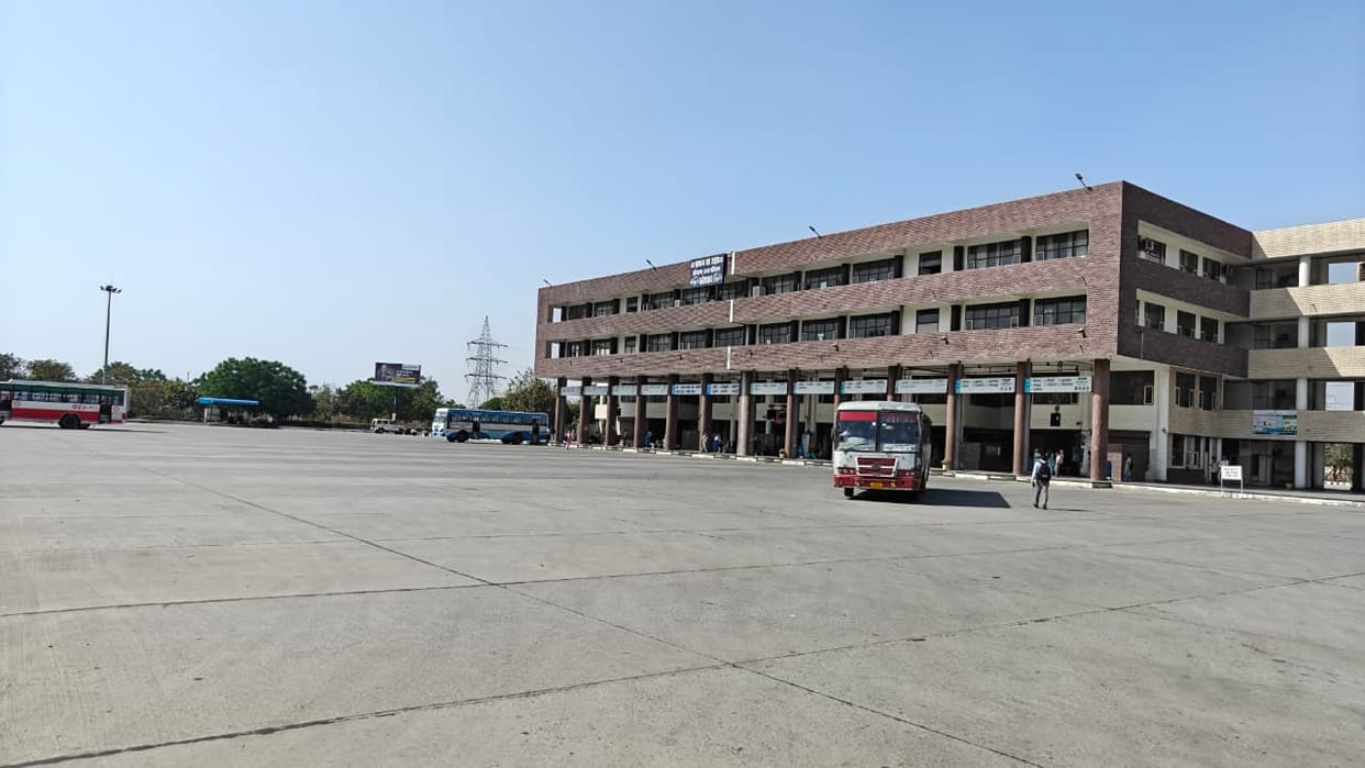 No long-distance buses stop at Kharakhedi village, leaving passengers frustrated