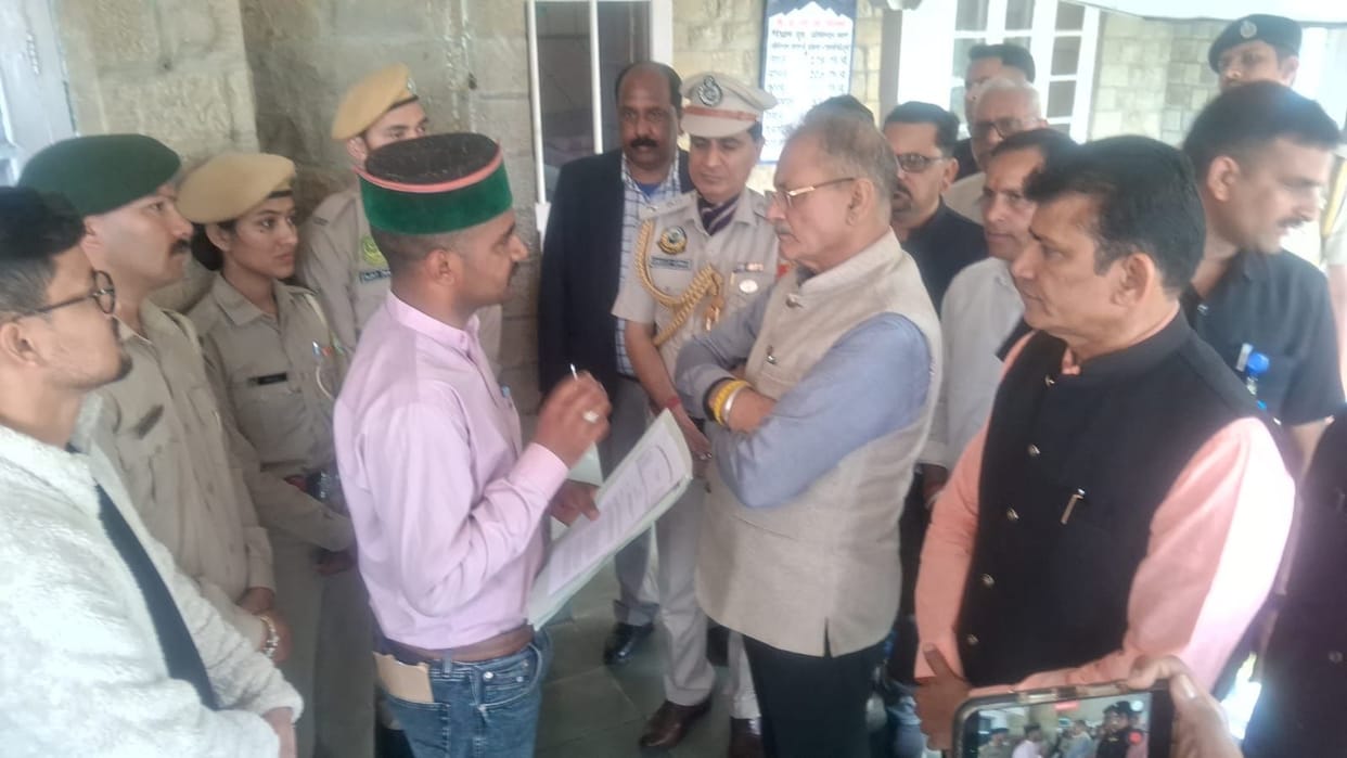 The government should reconsider the appointment of 500 assistant forest guards in the state.